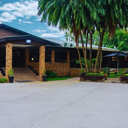Casa Mia Lodge & Restaurant Blantyre Extérieur photo